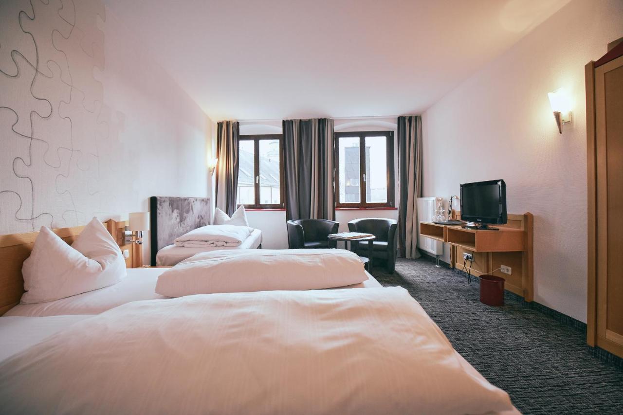 Hotel Roter Hahn Регенсбург Экстерьер фото