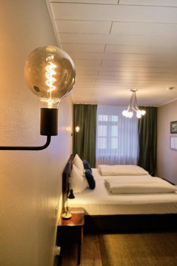 Hotel Roter Hahn Регенсбург Экстерьер фото